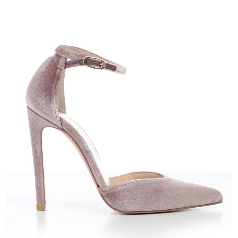 Stuart Weitzman Blush velvet pumps